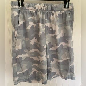 Old Navy Boys XXL 18 Plus Camo Silky Shorts